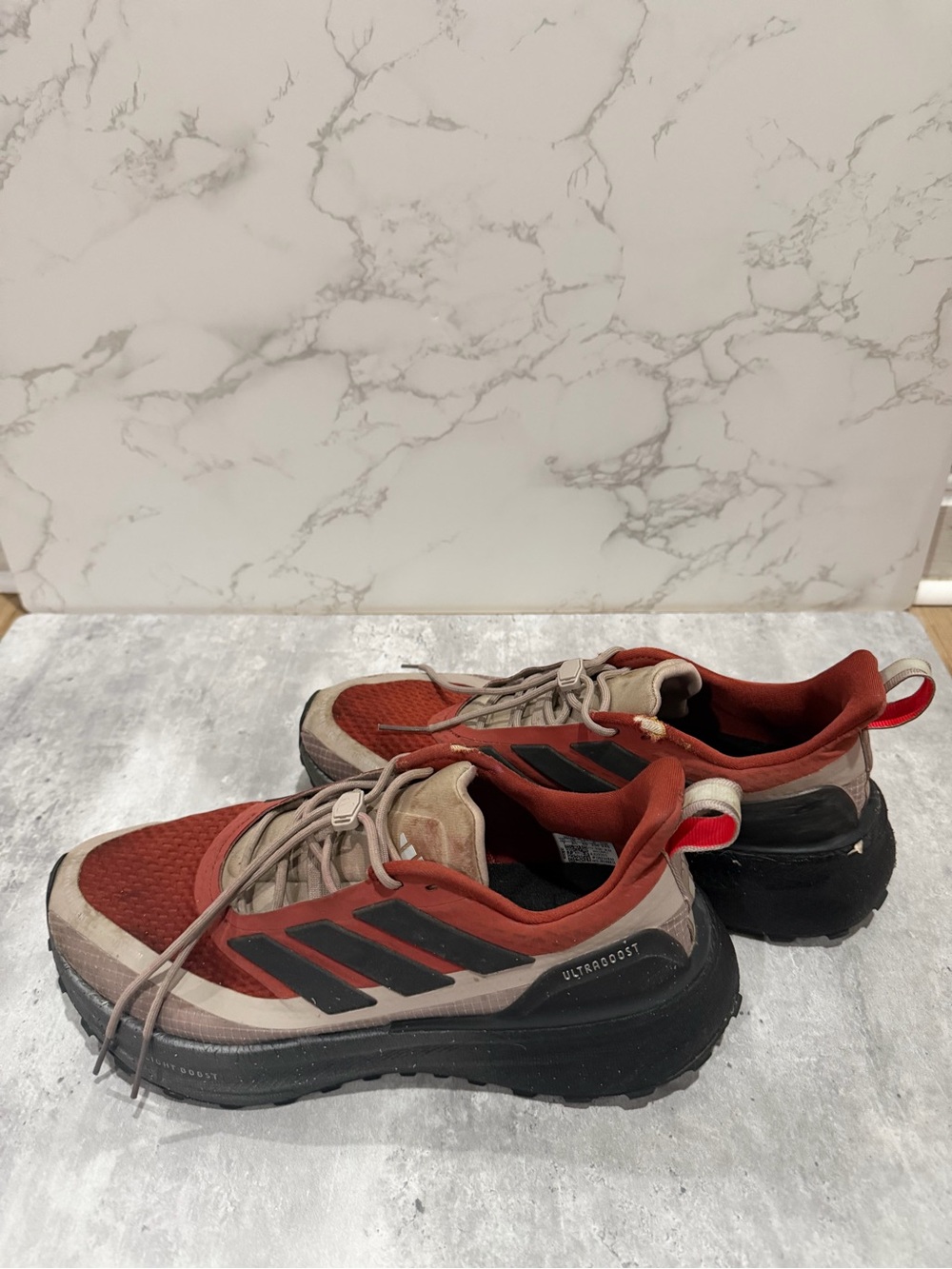 Adidas Ultra Boost 5- Shoes in Rust and Beige - need a little love